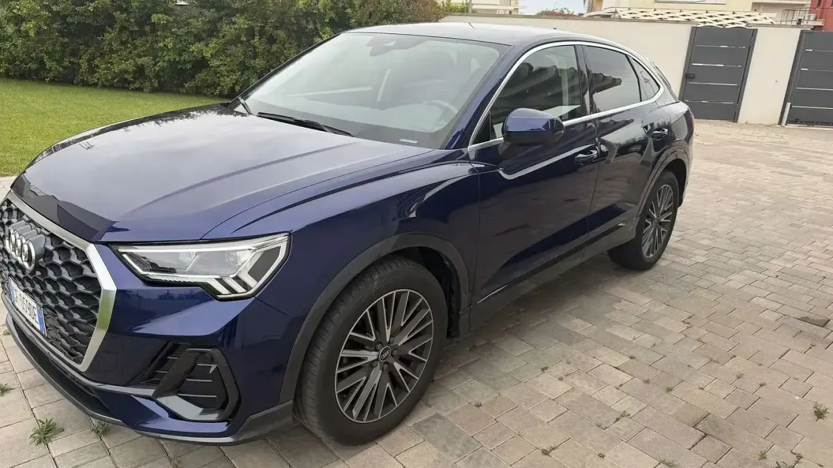 Usata Audi Q3 Sportback Business Plus 150 CV (110 kW) 2021 Blu SUV