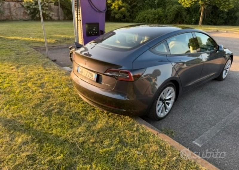 Usata Tesla Model 3 366 kW (498 CV) 2020 Grigio Berlina