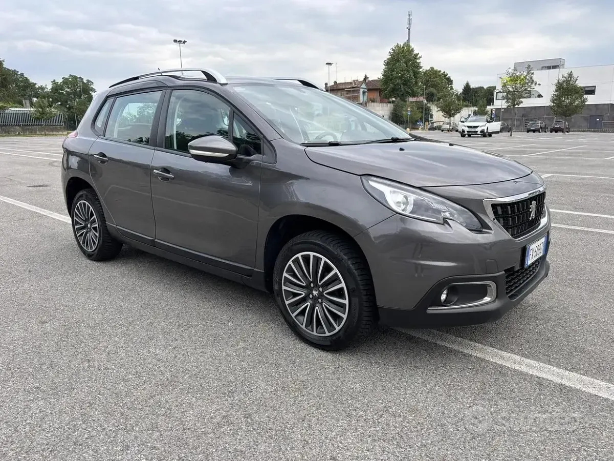 Usata Peugeot 2008 83 CV (61 kW) 2019 Grigio SUV