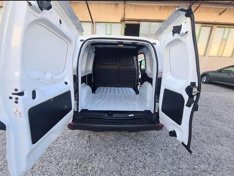 Usata Renault Kangoo Equilibre 116 CV (85 kW) 2023 Bianco Monovolume