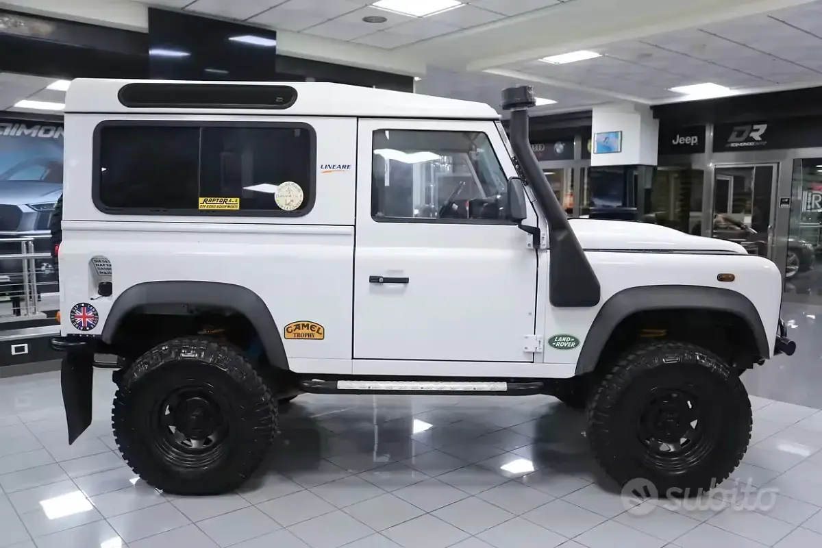 Usata Land Rover Defender 122 CV (89 kW) 2006 Bianco SUV