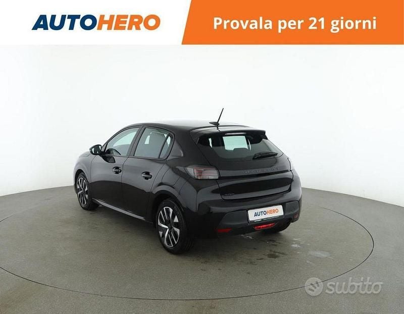 Usata Peugeot 208 Active 75 CV (55 kW) 2024 Nero Utilitaria