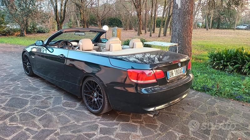 Usata BMW 320 Cabriolet 170 CV (125 kW) 2008 Nero Cabrio