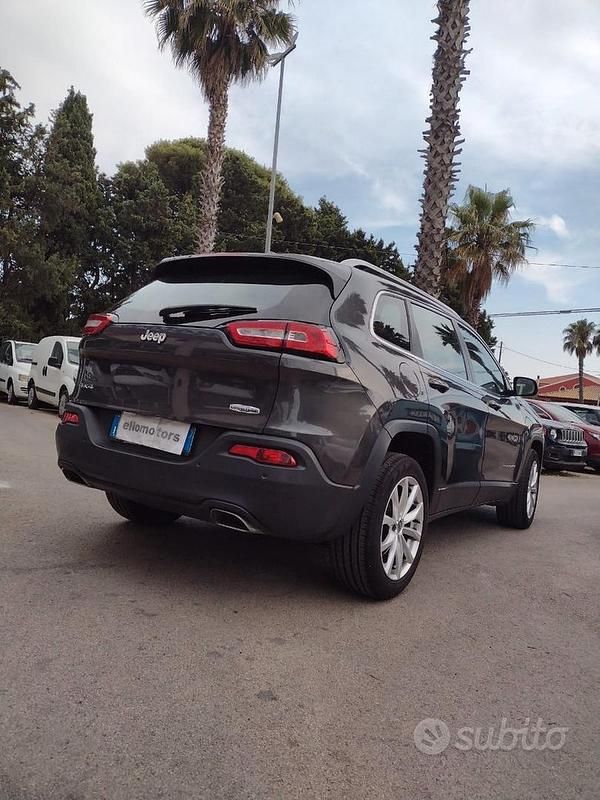 Usata Jeep Cherokee Night Eagle 185 CV (136 kW) 2017 Grigio SUV