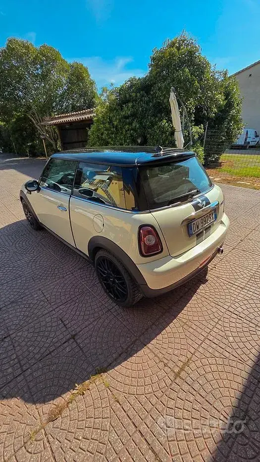 Usata Mini Cooper 120 CV (88 kW) 2009 Bianco Utilitaria