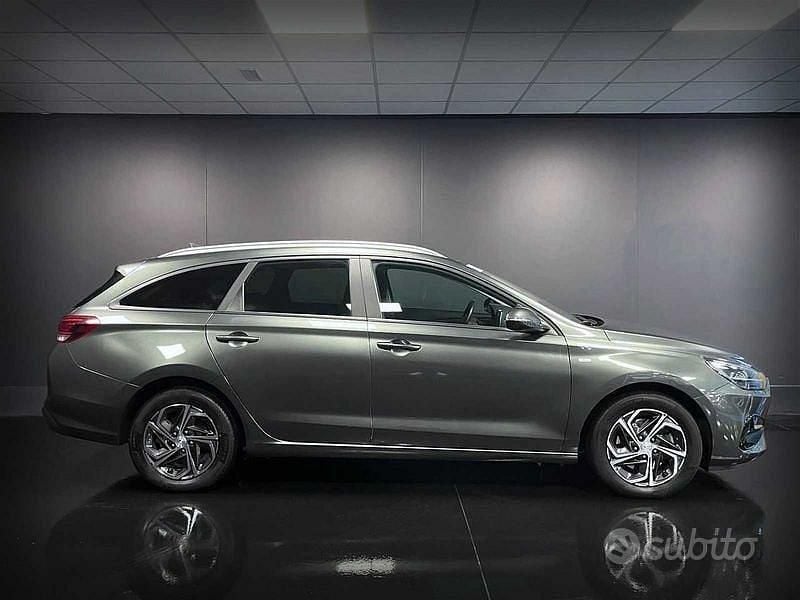 Usata Hyundai i30 Prime 120 CV (88 kW) 2023 Grigio Station wagon