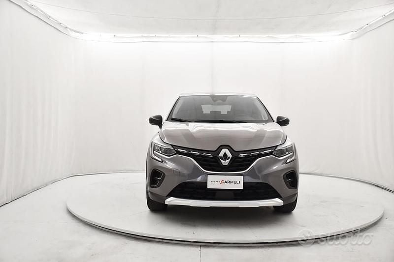 Usata Renault Captur Techno 91 CV (66 kW) 2024 Gris kng + noir gne SUV