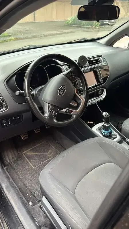 Usata Kia Rio 90 CV (66 kW) 2016 Utilitaria