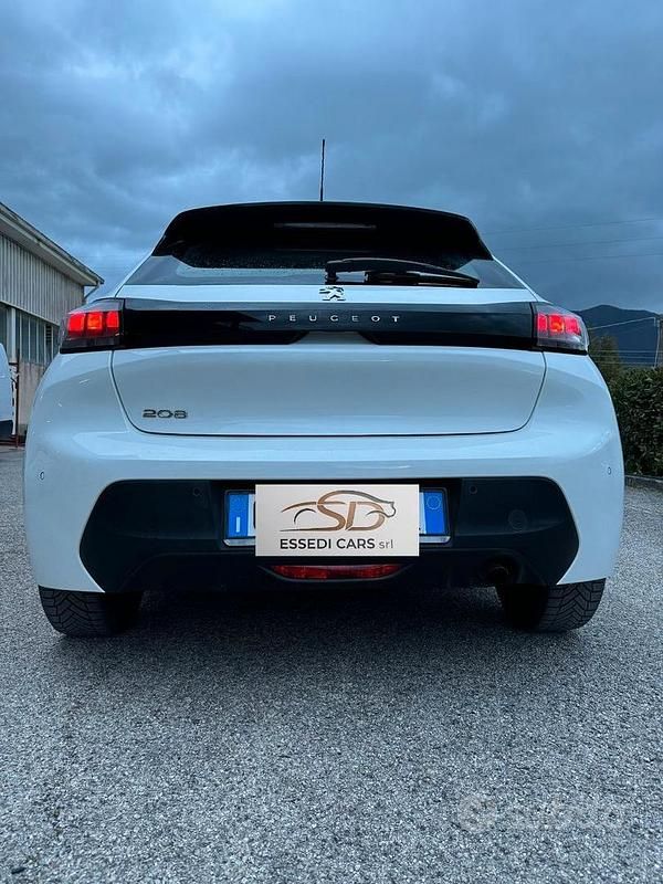 Usata Peugeot 208 Active 101 CV (74 kW) 2020 Bianco Utilitaria