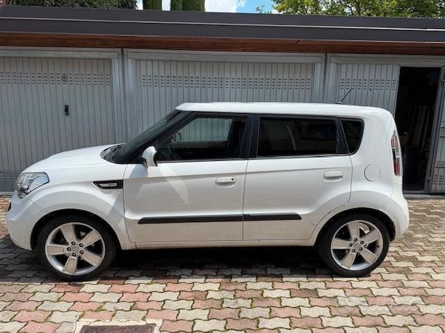 Usata Kia Soul 126 CV (92 kW) 2010 Bianco SUV