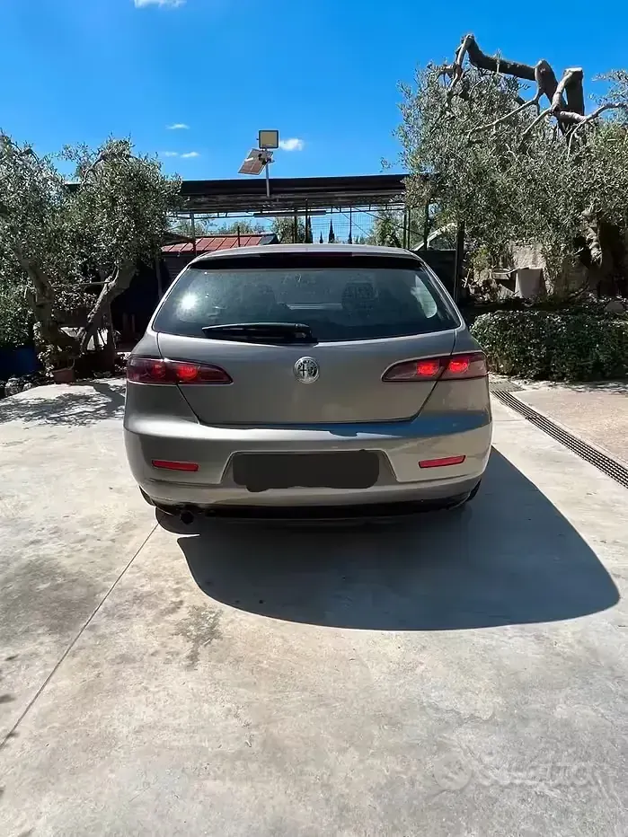 Usata Alfa Romeo 159 170 CV (125 kW) 2009 Grigio Station wagon