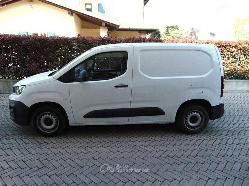 Usata Peugeot Partner Premium 99 CV (72 kW) 2019 Bianco Monovolume