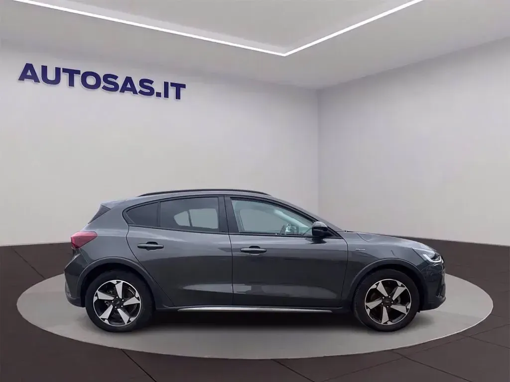 Usata Ford Focus Active 125 CV (91 kW) 2022 Grigio Berlina