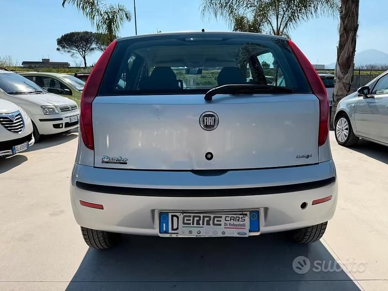 Usata Fiat Punto 69 CV (50 kW) 2010 Grigio Utilitaria