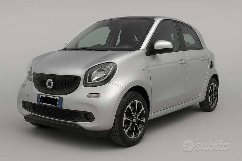 Grigio Usata 2017 Smart ForFour Utilitaria | 11.000 € (Buon prezzo) - Immagine 1/4
