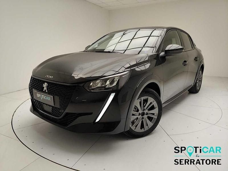 Usata Peugeot e-208 Allure 100 kW (136 CV) 2023 Nero Utilitaria
