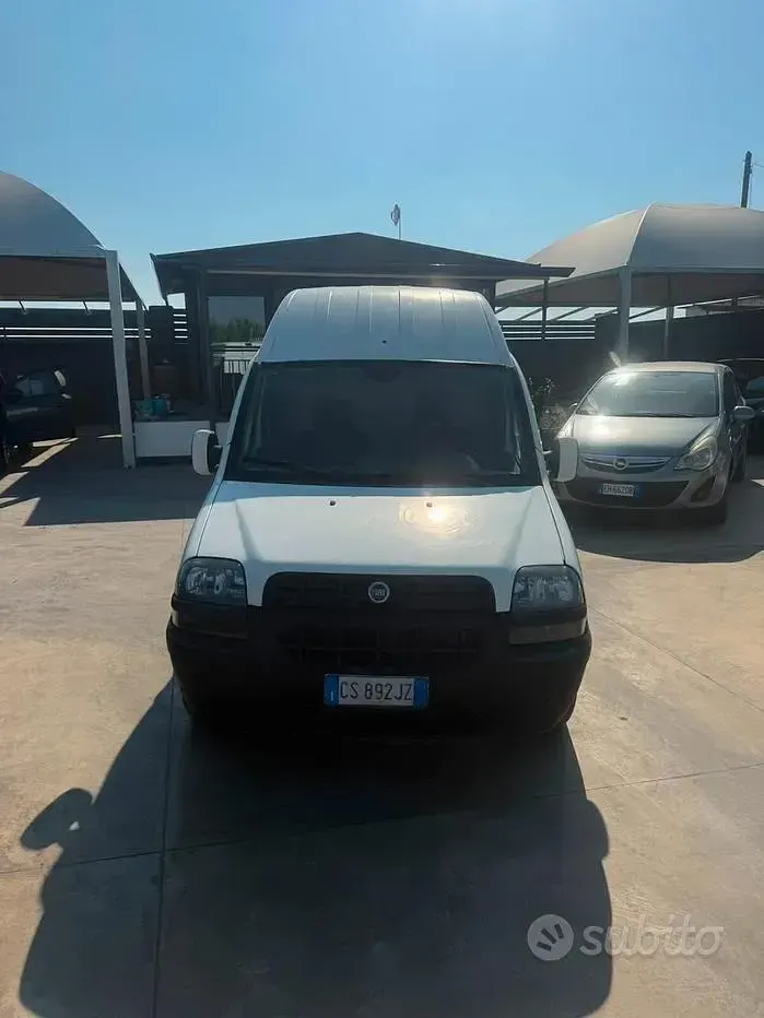 Usata Fiat Doblò 69 CV (50 kW) 2004 Bianco Monovolume