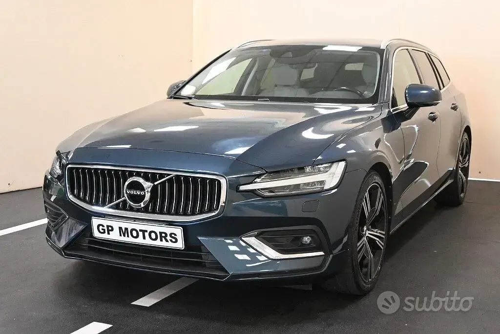 Usata Volvo V60 Inscription 190 CV (139 kW) 2018 Bluazzurro Station wagon