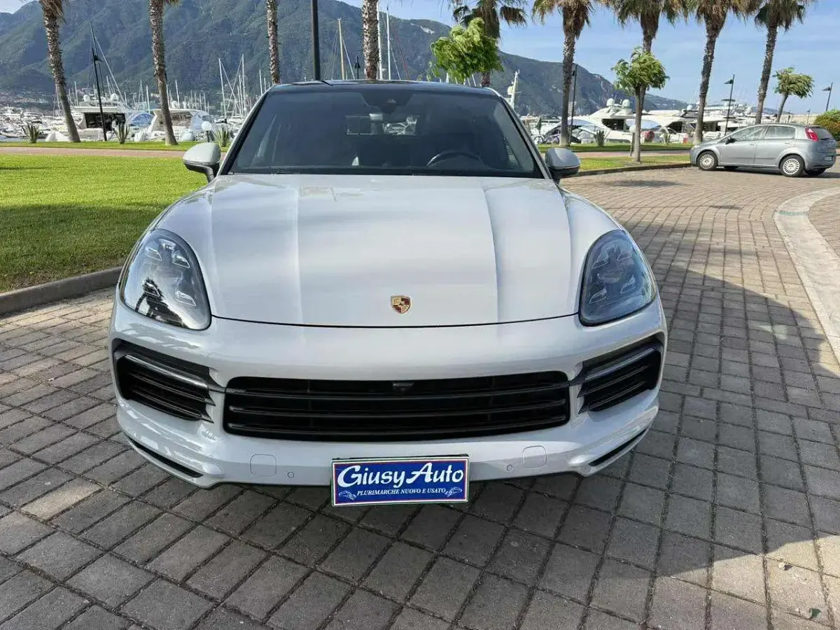 Usata Porsche Cayenne 461 CV (339 kW) 2020 Grigio SUV