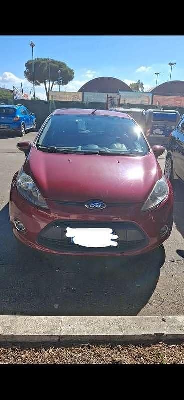 Usata Ford Fiesta 60 CV (44 kW) 2013 Berlina