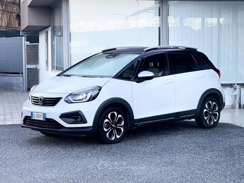 Usata Honda Jazz Hybrid 98 CV (72 kW) 2021 Bianco Utilitaria