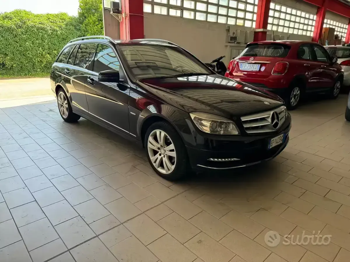 Usata Mercedes C200 AMG 136 CV (100 kW) 2010 Nero Station wagon