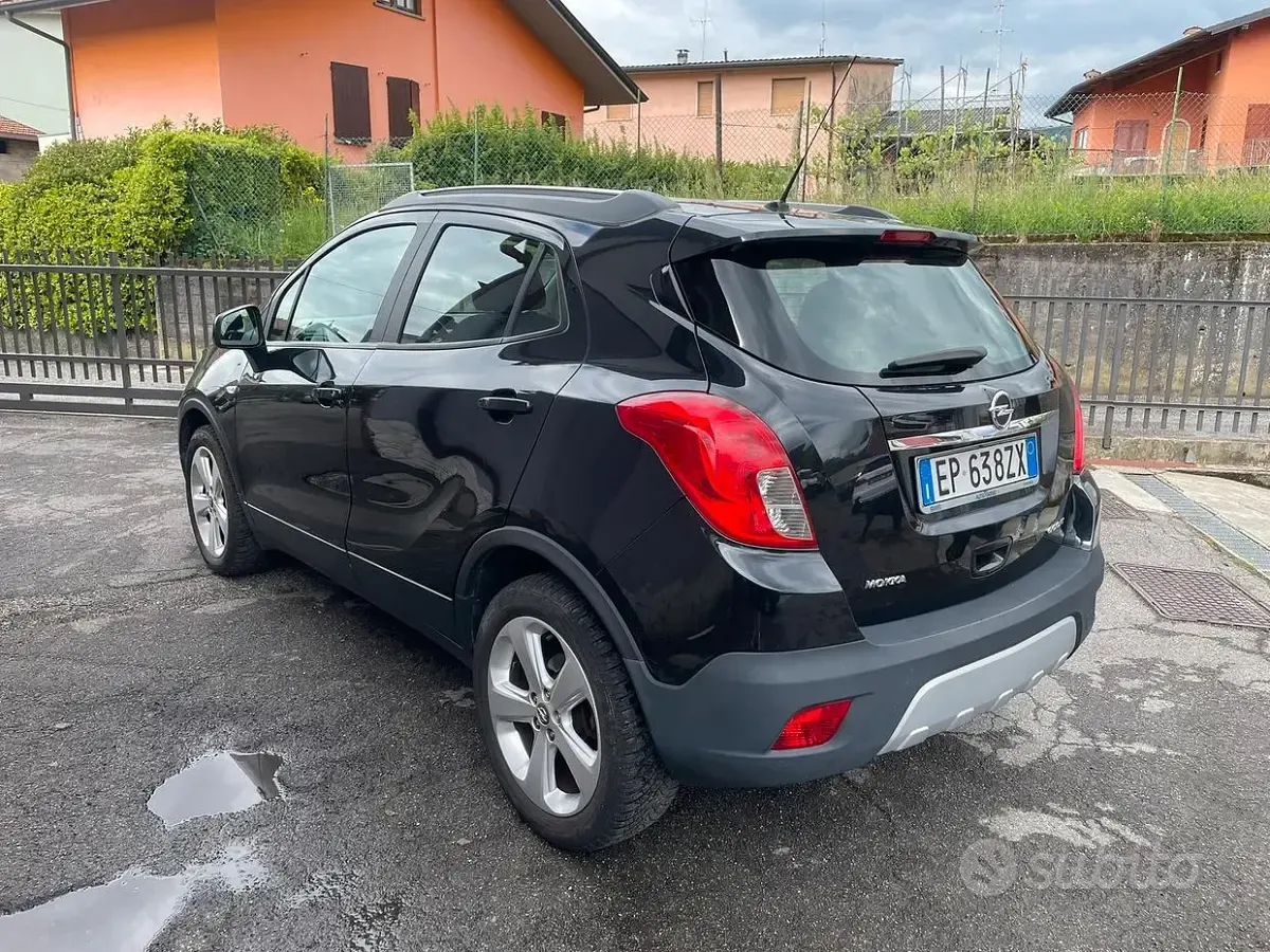 Usata Opel Mokka 131 CV (96 kW) 2013 Nero SUV
