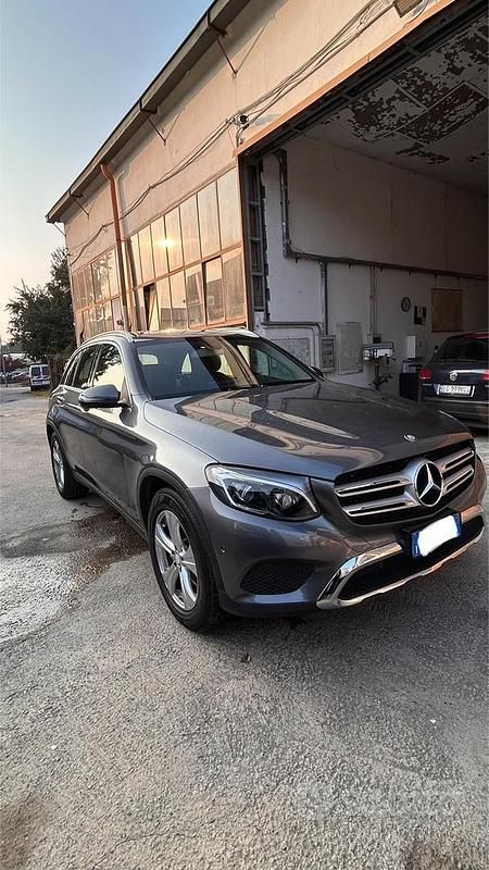 Usata Mercedes GLC250 211 CV (155 kW) 2017 Grigio Station wagon