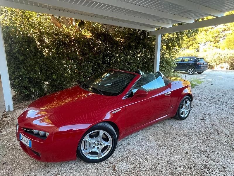 Usata Alfa Romeo Spider 200 CV (147 kW) 2007 Rosso Cabrio
