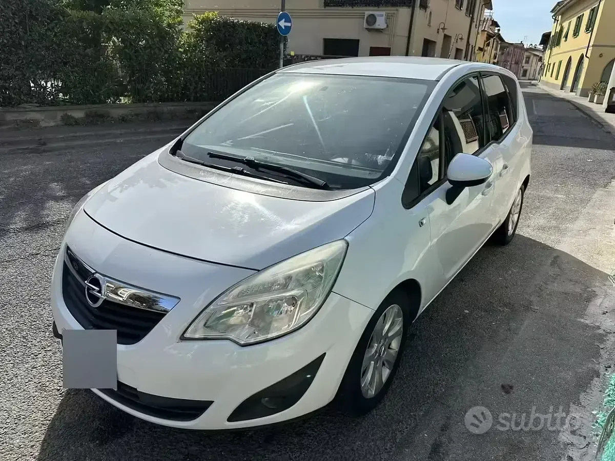 Usata Opel Meriva 110 CV (80 kW) 2011 Bianco Monovolume