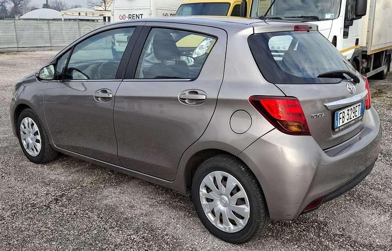 Usata Toyota Yaris 65 CV (47 kW) 2015 Utilitaria