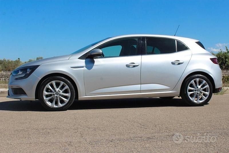 Usata Renault Mégane IV Intens 110 CV (80 kW) 2017 Grigio Berlina