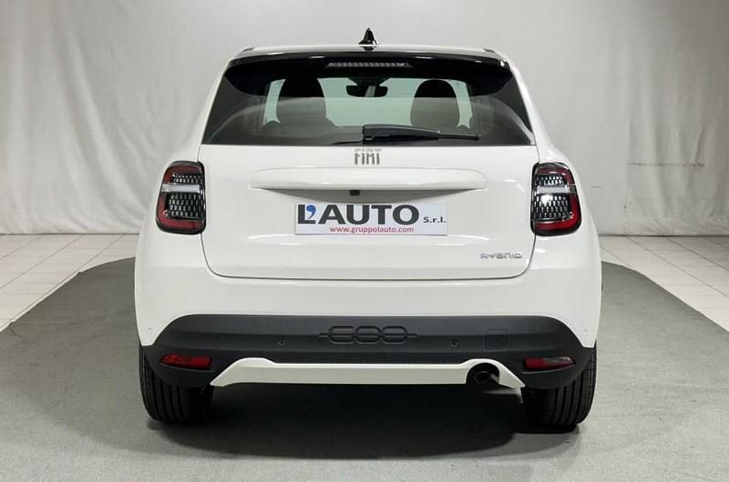 Nuova Fiat 600 Icon 101 CV (74 kW) 2025