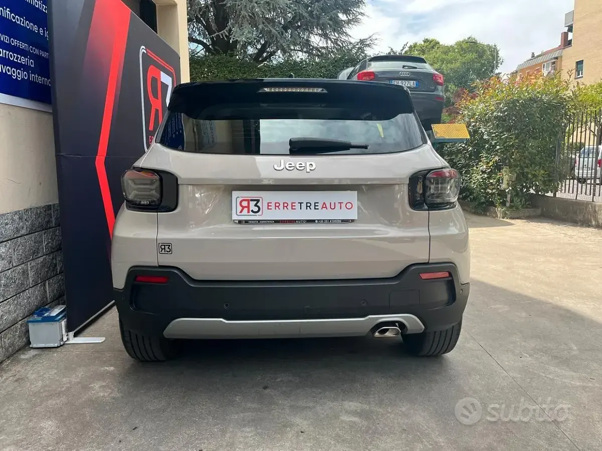 Usata Jeep Avenger Altitude 101 CV (74 kW) 2024 Storm SUV