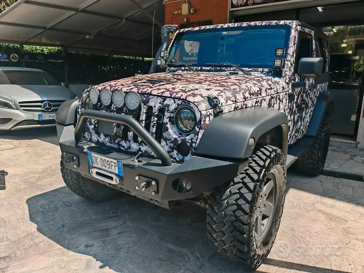 Usata Jeep Wrangler Sahara 177 CV (130 kW) 2007 Grigio SUV