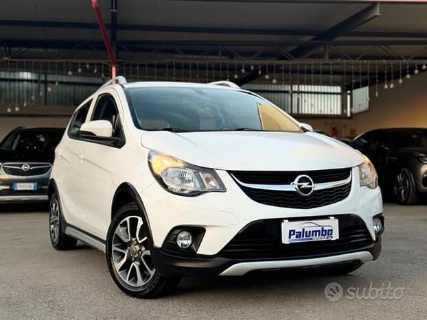 Usata Opel Karl Rocks 75 CV (55 kW) 2018 Bianco metallizzato Utilitaria