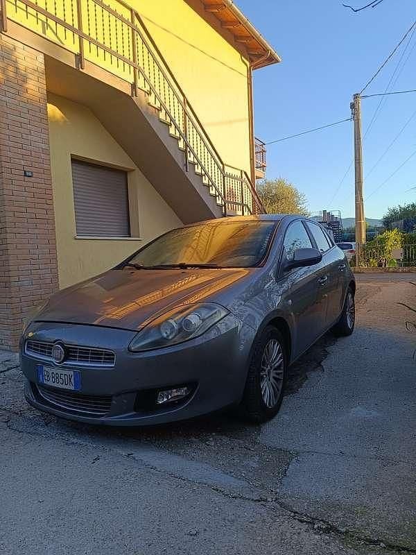 Usata 2010 Fiat Bravo Emotion Due volumi | 1800 € (Ottimo prezzo) - Immagine 1/4