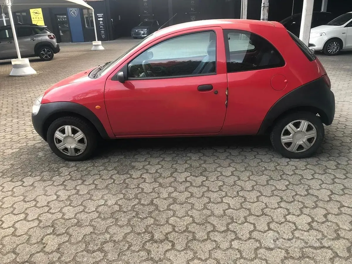 Usata Ford Ka Collection 69 CV (50 kW) 2004 Rosso Utilitaria