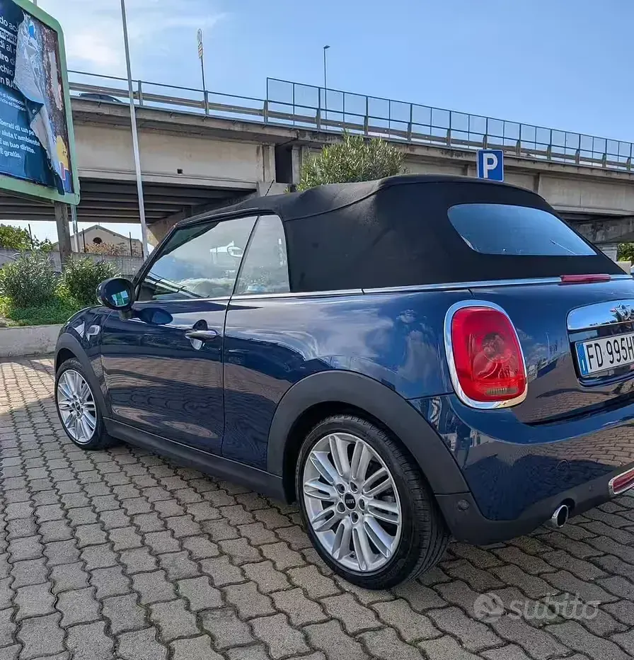Usata Mini Cooper D Cabriolet 116 CV (85 kW) 2016 Bluazzurro Cabrio