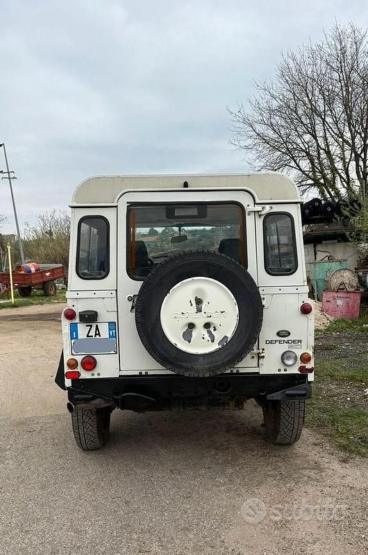 Usata Land Rover Defender 2002 Bianco SUV