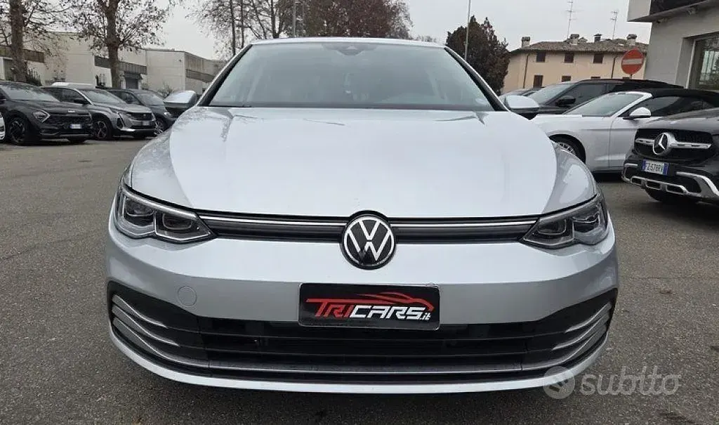Occasion VW Golf VIII Style 131 ch (96 kW) 2021 Gris Berline