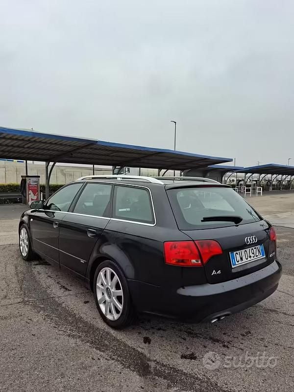 Usata Audi A4 Ambiente 140 CV (102 kW) 2005 Nero Station wagon