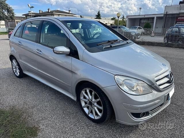 Grigio Usata 2008 Mercedes B170 Monovolume | 4990 € (Cara) - Immagine 1/4