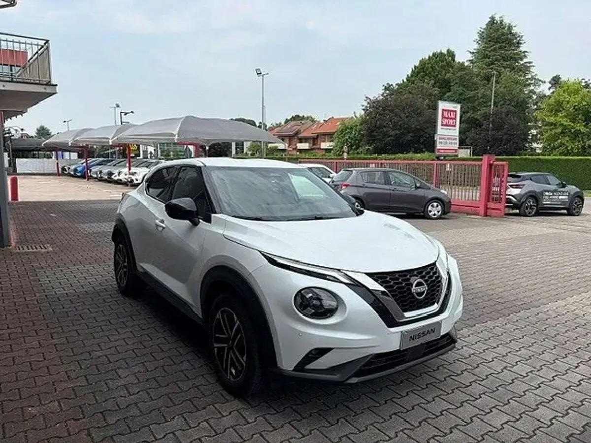Usata Nissan Juke N-Connecta 114 CV (83 kW) 2024 Bianco perla SUV