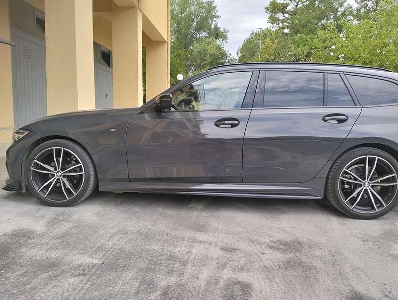 Begagnad BMW 320 M Sport 190 HK (139 kW) 2020 Grå Kombi