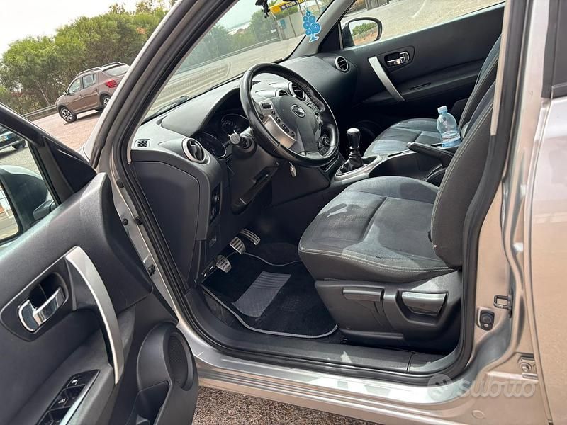 Usata Nissan Qashqai 115 CV (84 kW) 2011 Grigio SUV