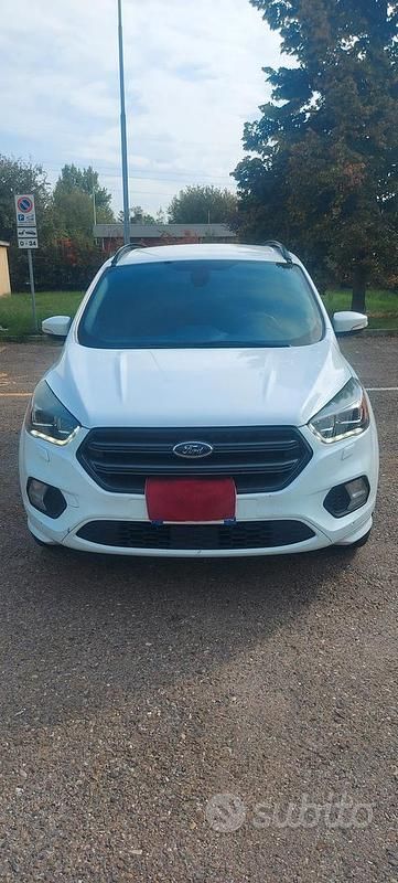 Usata Ford Kuga ST-Line 120 CV (88 kW) 2017 Bianco SUV