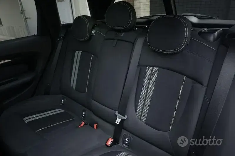 Usata Mini Cooper Clubman 150 CV (110 kW) 2018 Verde Station wagon
