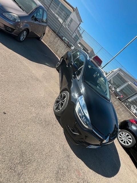 Usata Renault Clio GrandTour 90 CV (66 kW) 2018 Nero Station wagon