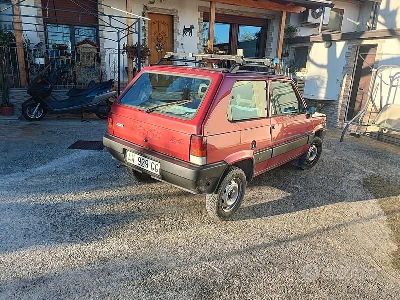 Usata Fiat Panda 4x4 54 CV (39 kW) 1998 Rosso Utilitaria